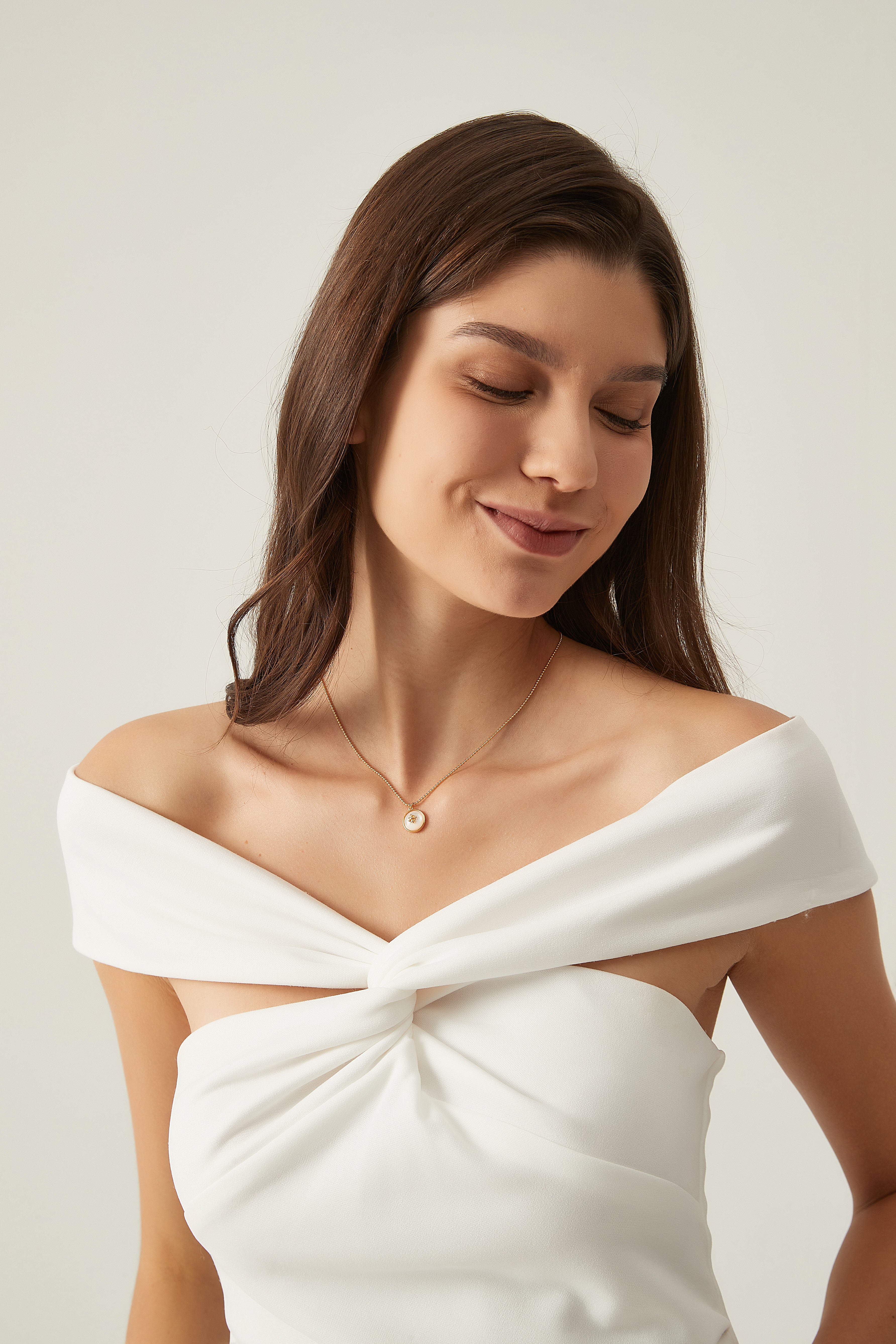 Elegant Mother of Pearl Necklace-5