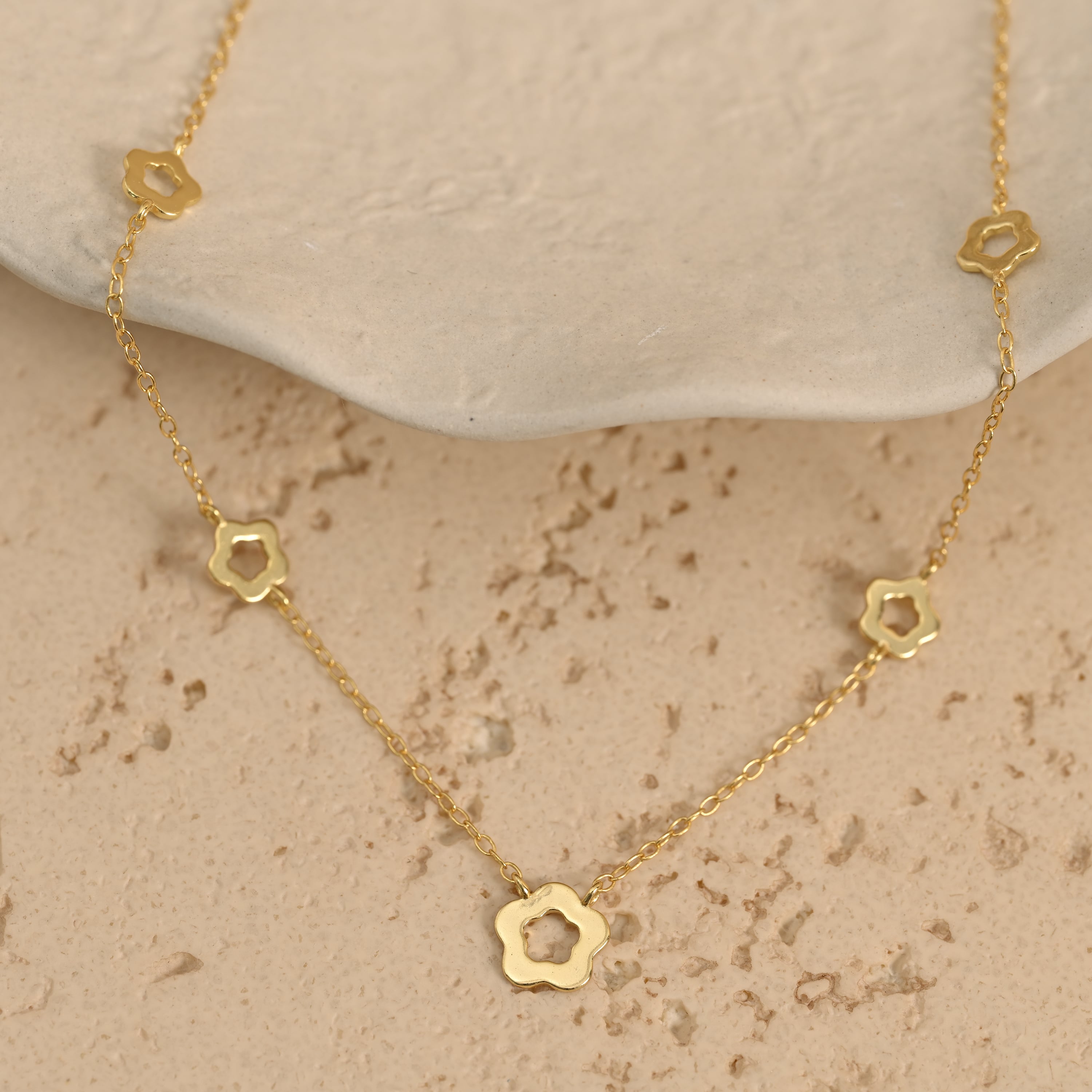 Clove Five Leaf Gold Necklace