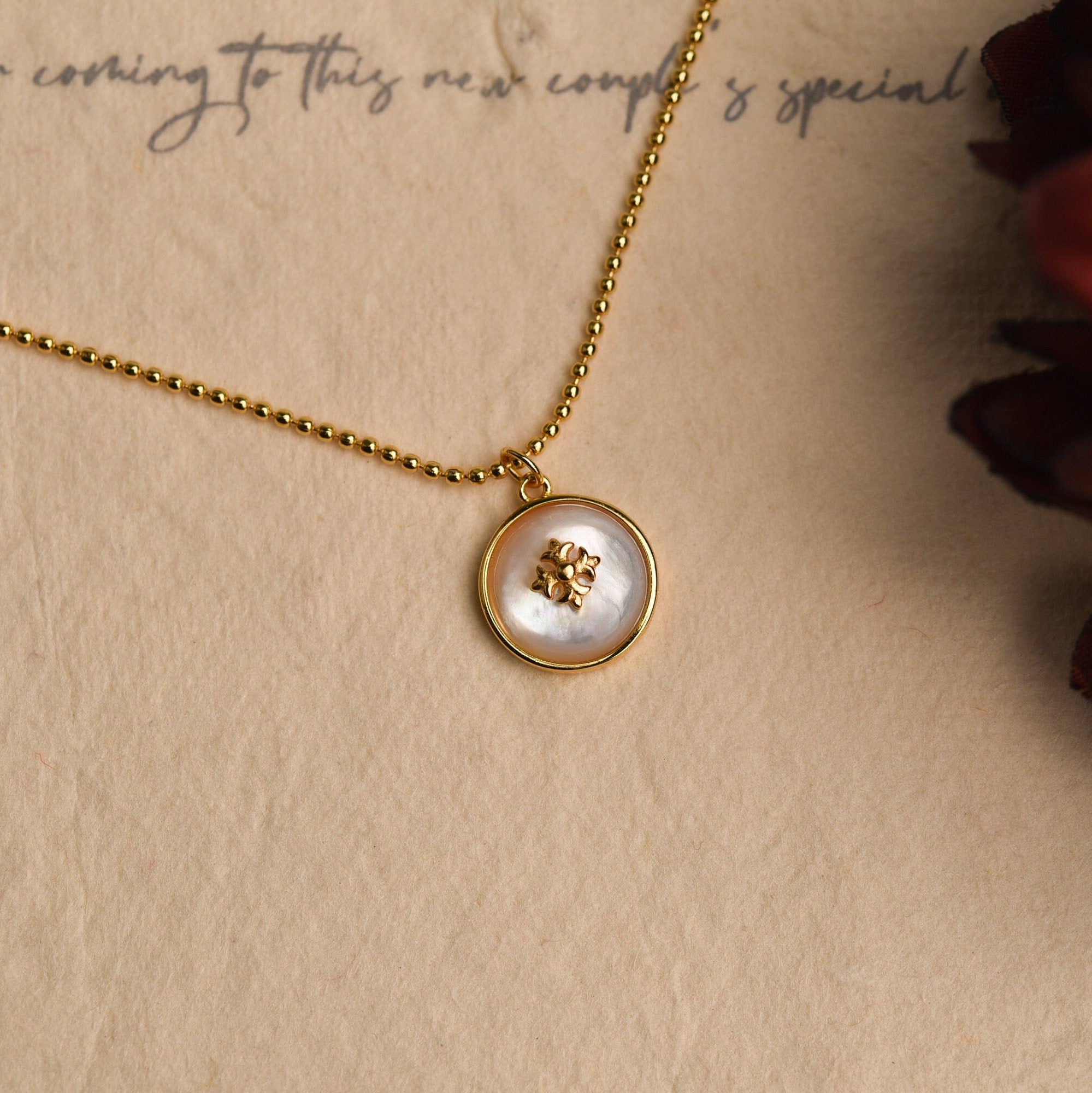 Elegant Mother of Pearl Necklace|Sterling Silver Pendant Necklace| Daily wear necklace|Gift for mother|Anniversary Gift|SN-1573G