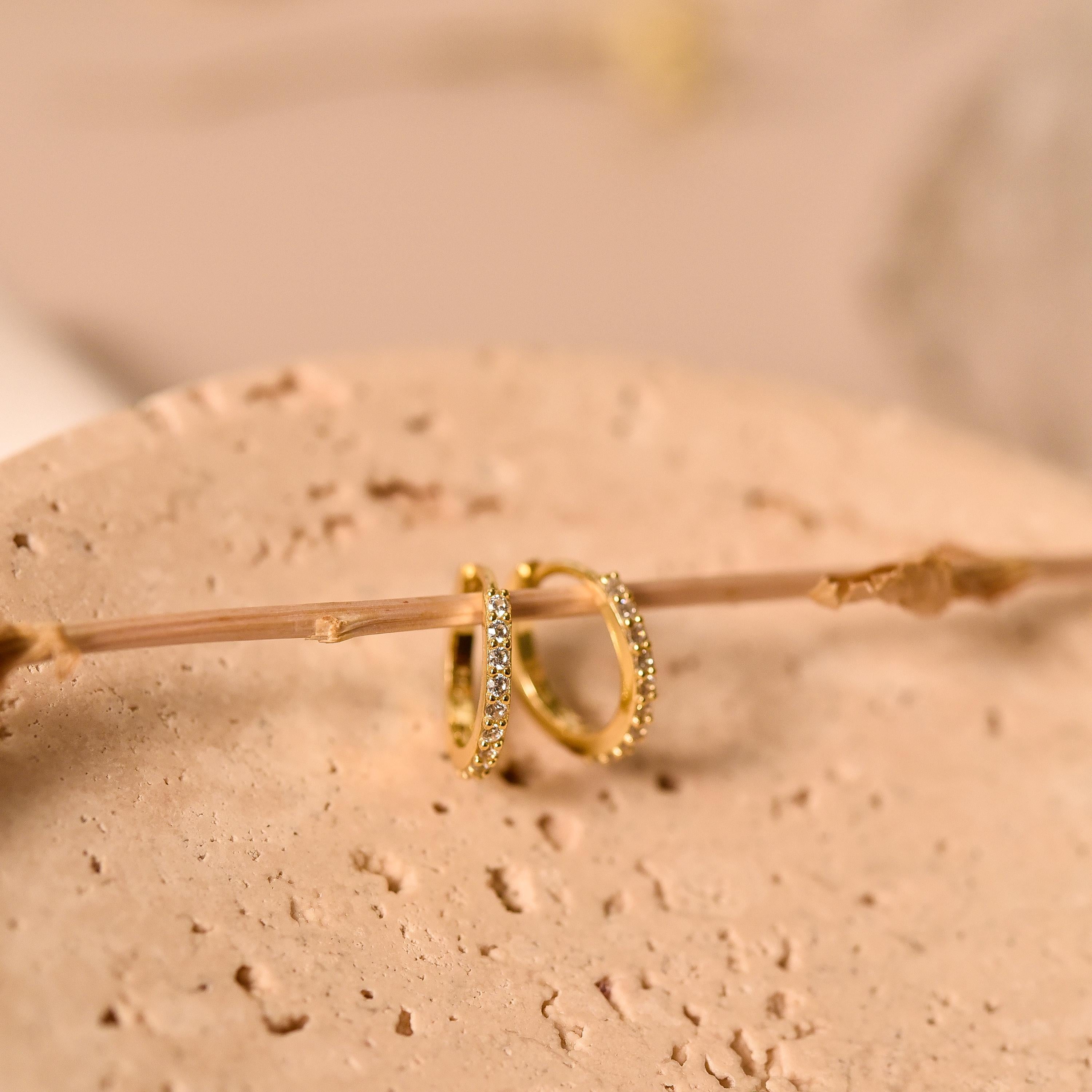 18K Gold Hoop Earrings, Huggie Earrings, Diamond Huggies, Wedding Gift, Gift for Her, Gift for Mom, Birthday Gifts, K0077