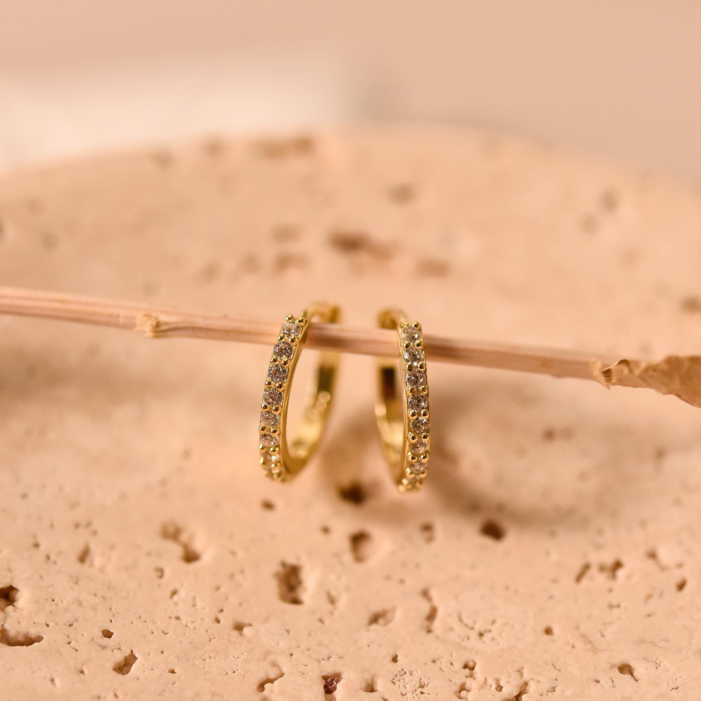 18K Gold Hoop Earrings, Huggie Earrings, Diamond Huggies, Wedding Gift, Gift for Her, Gift for Mom, Birthday Gifts, K0077