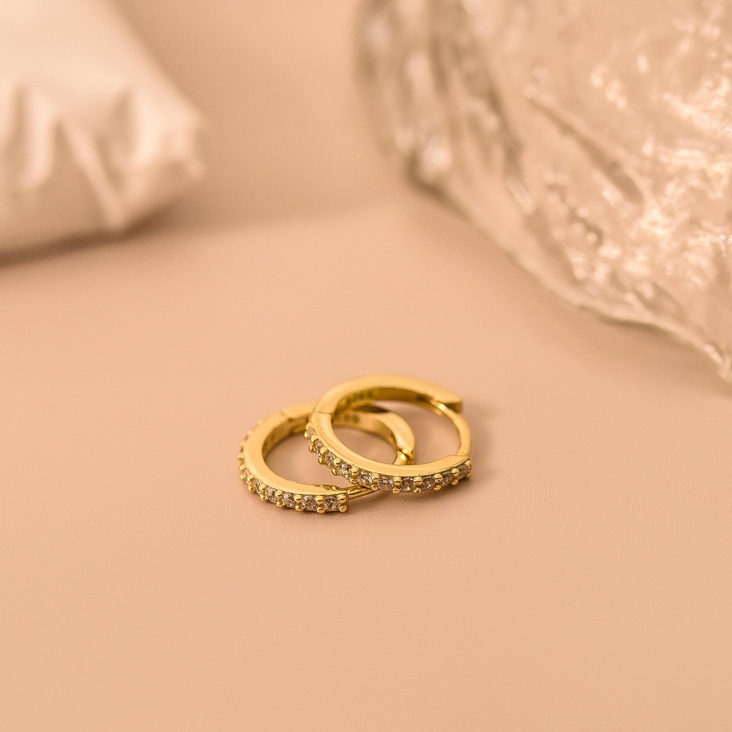 18K Gold Hoop Earrings, Huggie Earrings, Diamond Huggies, Wedding Gift, Gift for Her, Gift for Mom, Birthday Gifts, K0077