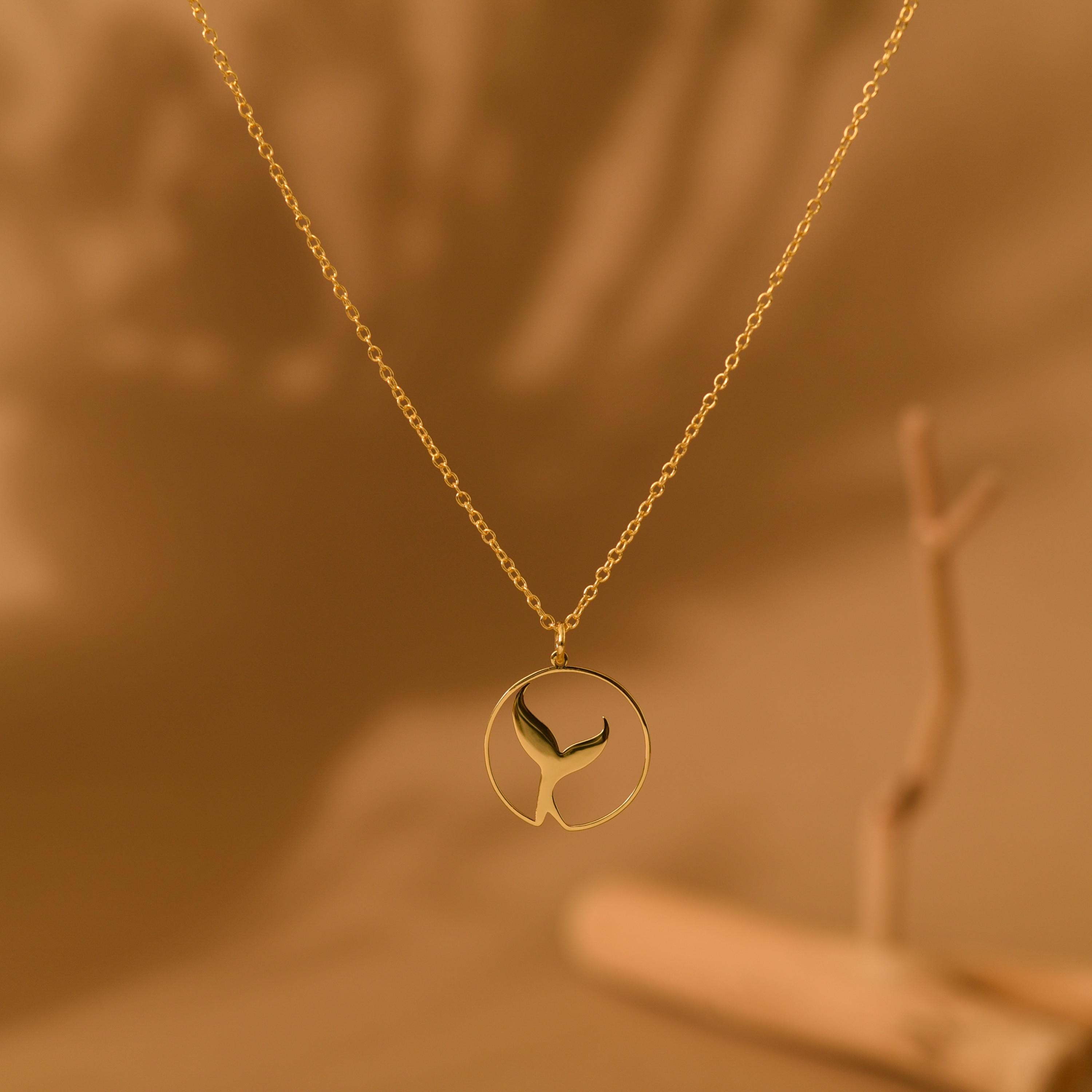 Round Fishtail Necklace