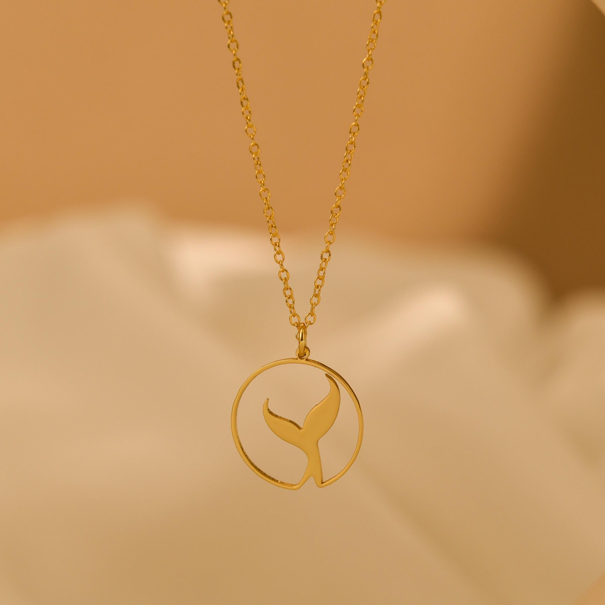 Round Fishtail Necklace