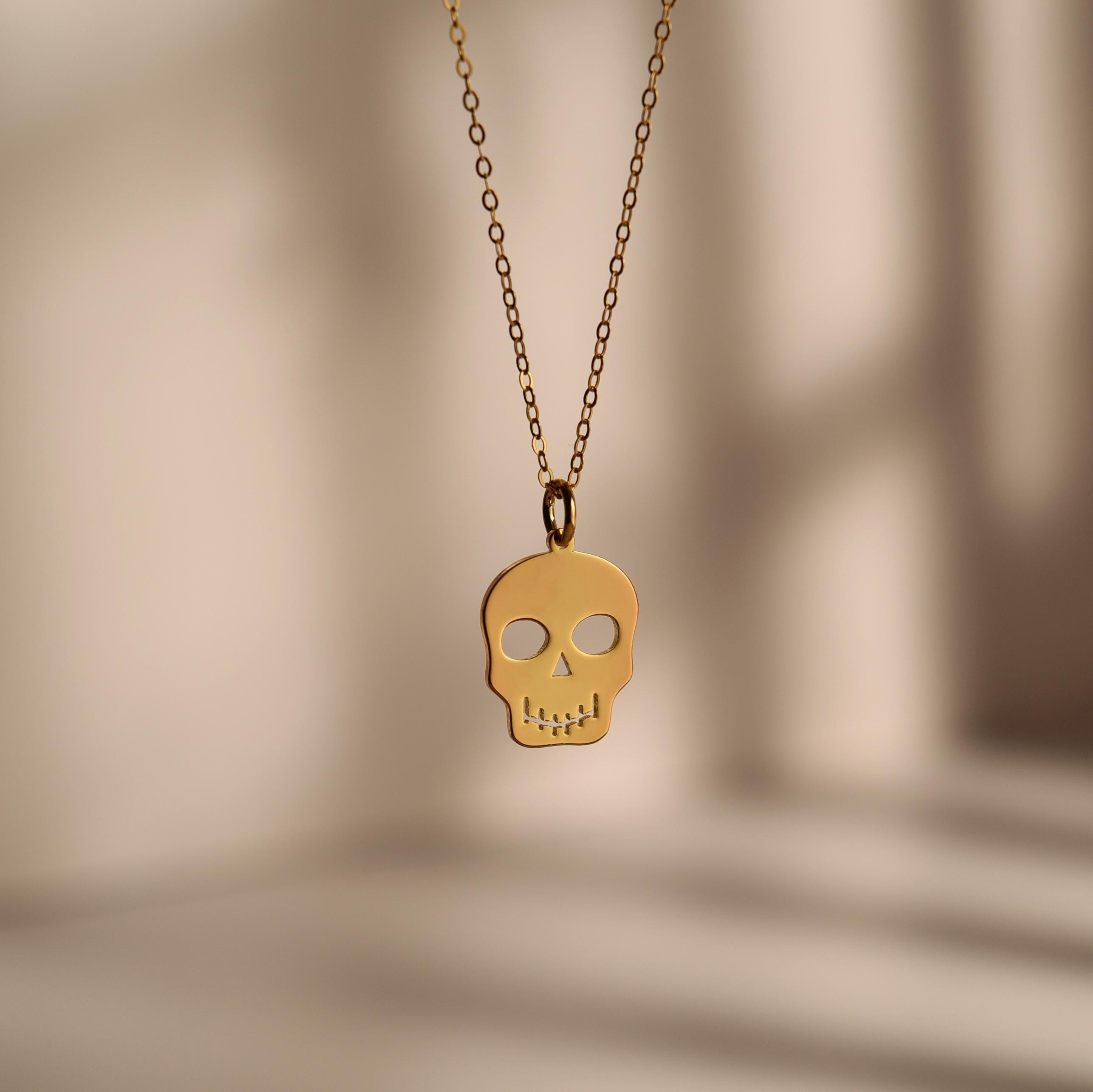Skull Pendant Necklace