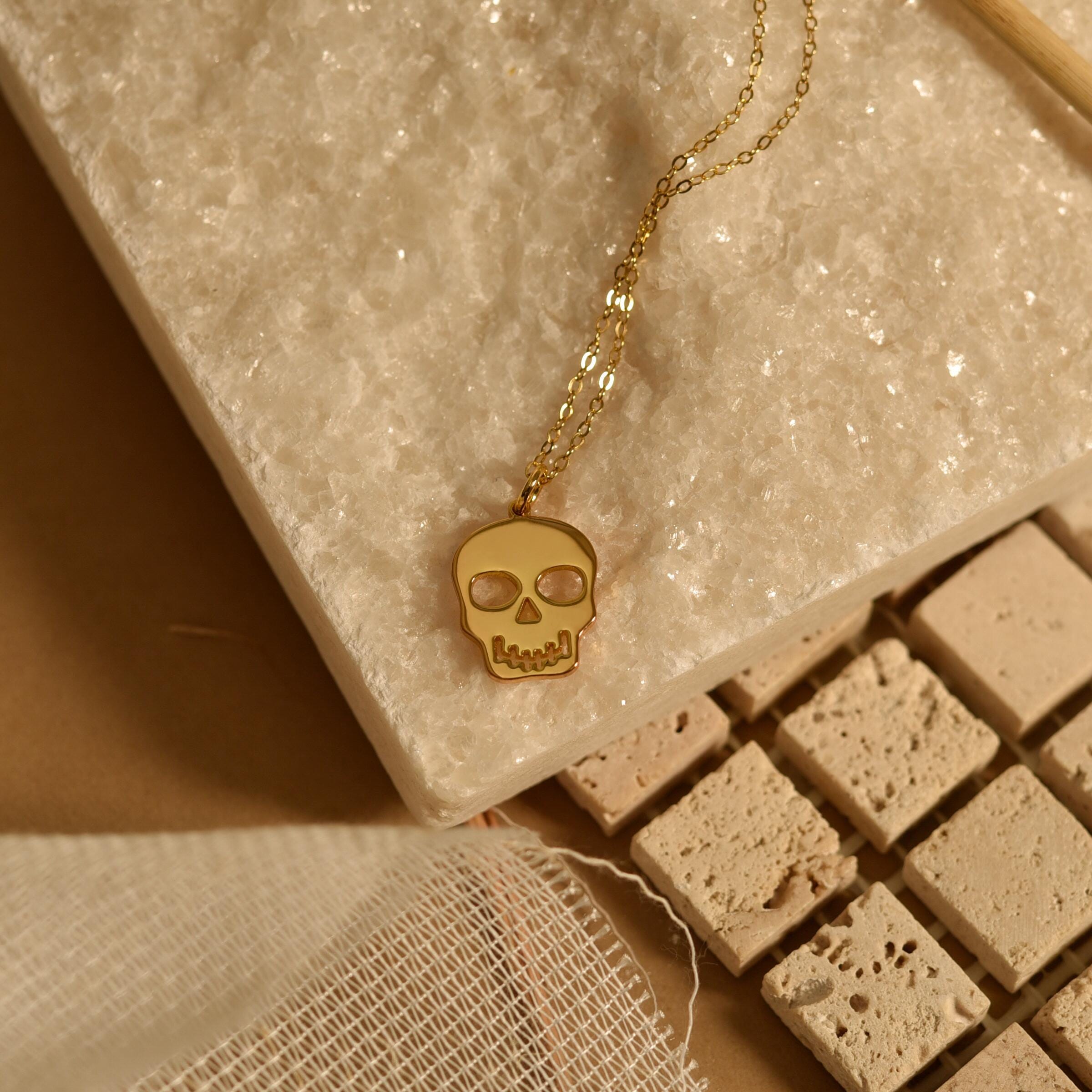 Skull Pendant Necklace