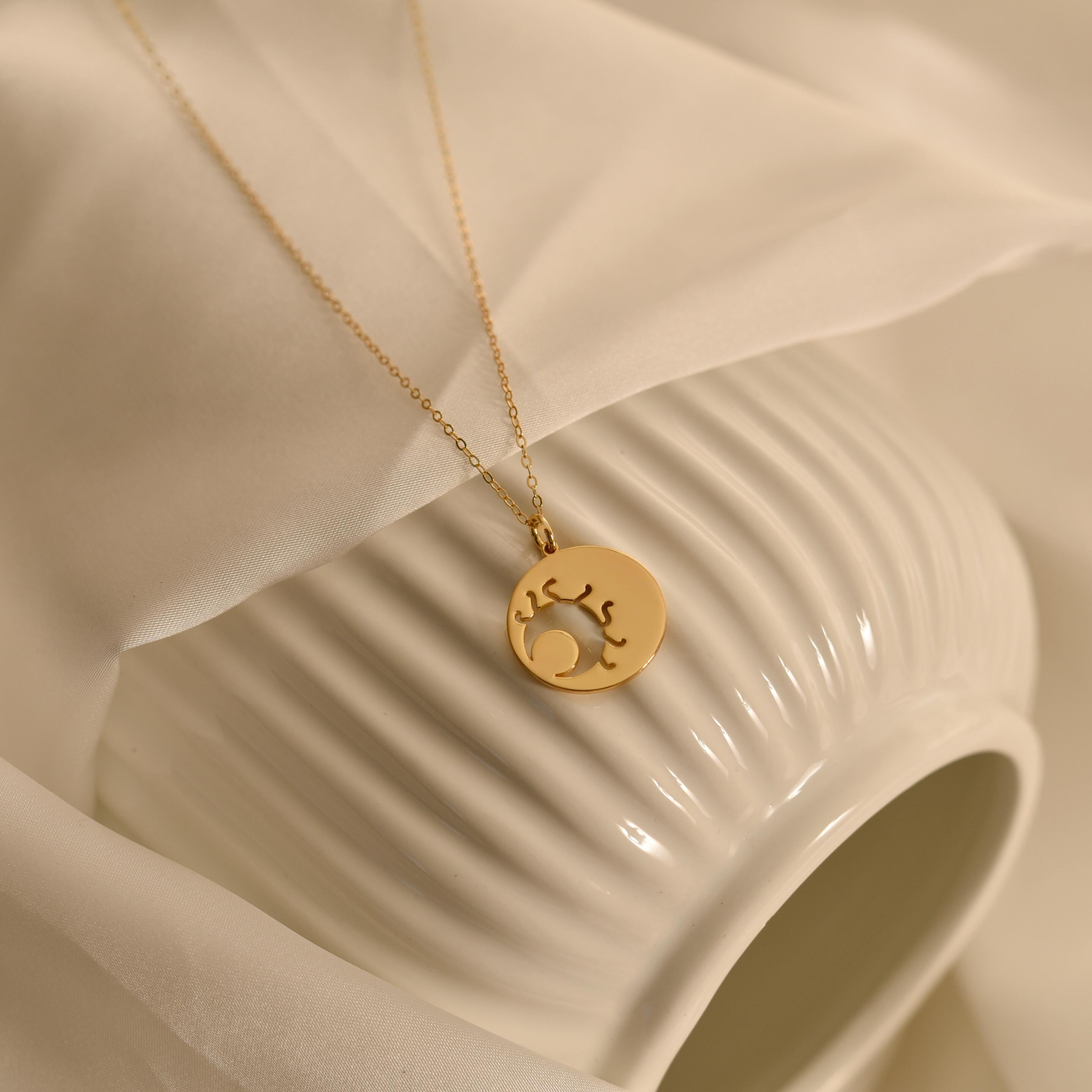 Eyeball Pendant Necklace