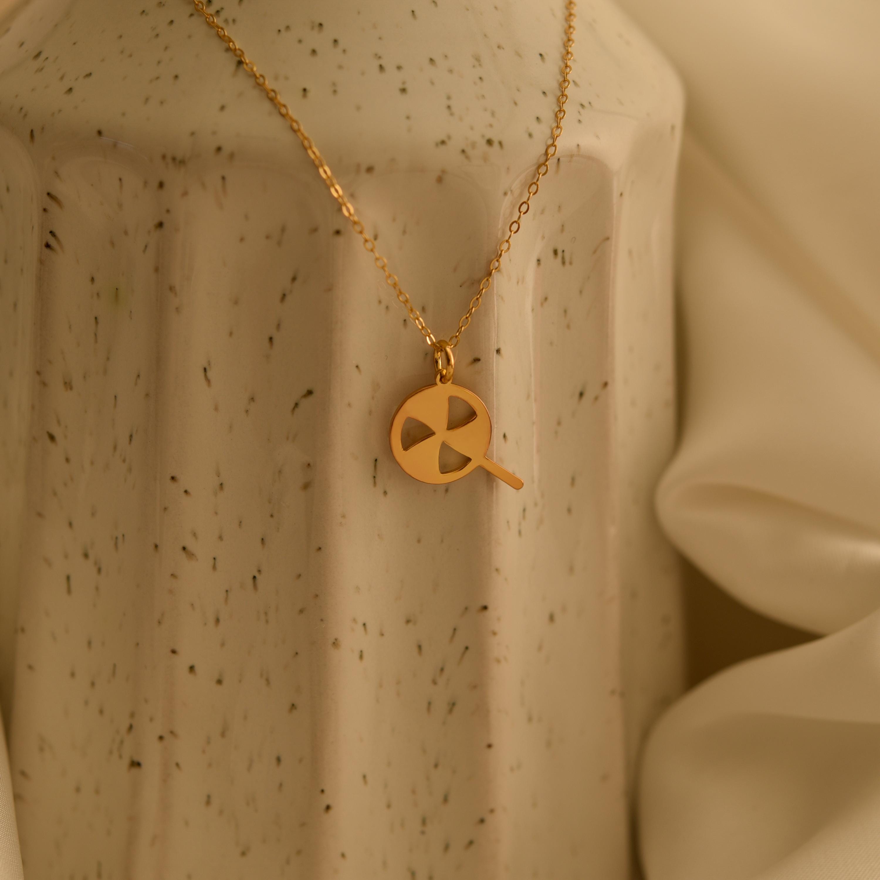 Lollipop Round Pendant Necklace